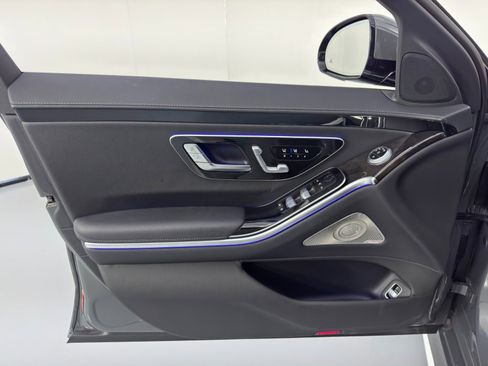 Used 2023 Mercedes-Benz S 500 4MATIC w/ AMG Line image 51