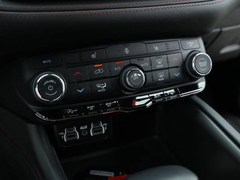 Used 2023 Dodge Durango GT AWD/4WD image 35