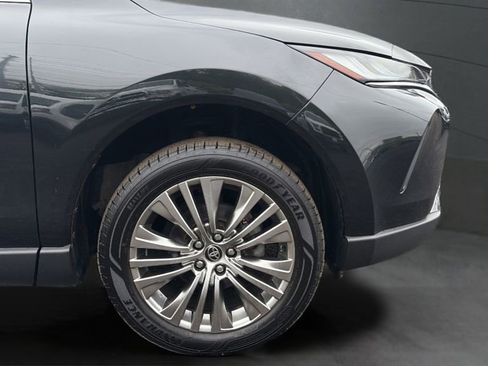 Used 2022 Toyota Venza Limited AWD/4WD image 27