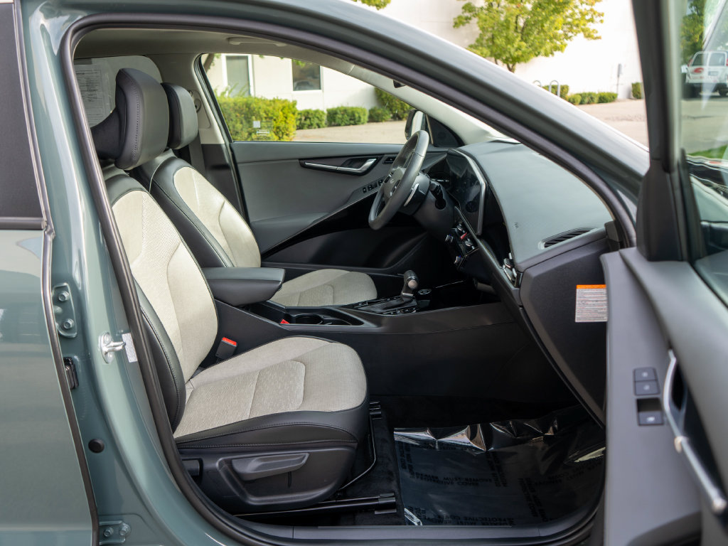 Certified 2023 Kia Niro SX Touring FWD image 10