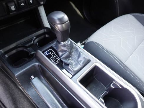 Certified 2023 Toyota Tacoma TRD Off-Road image 29