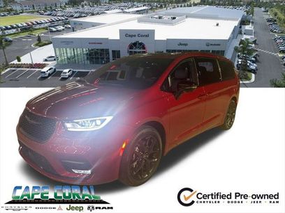 Certified 2025 Chrysler Pacifica Limited