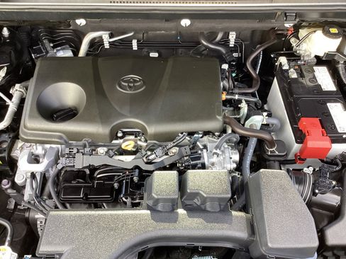 Used 2025 Toyota RAV4 XLE w/ Convenience Package image 29