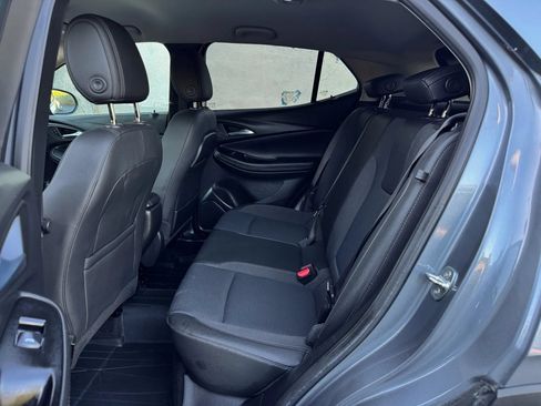 Used 2021 Buick Encore GX Preferred w/ Cold Weather Comfort Package AWD/4WD image 23