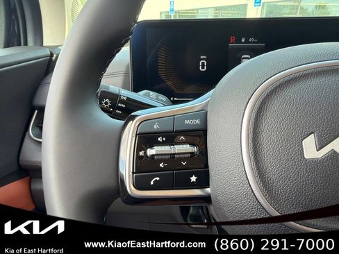 New 2026 Kia Carnival EX FWD image 31