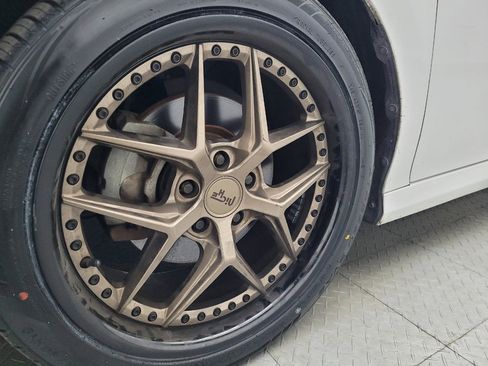 Used 2019 Toyota Camry XLE image 31