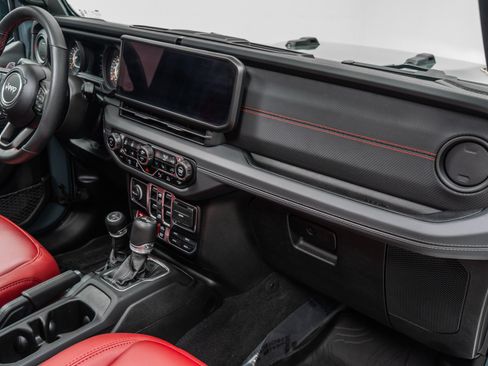 Used 2024 Jeep Wrangler Unlimited Rubicon 392 AWD/4WD image 14