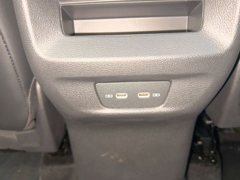 New 2026 Volkswagen Tiguan SE R-Line image 32