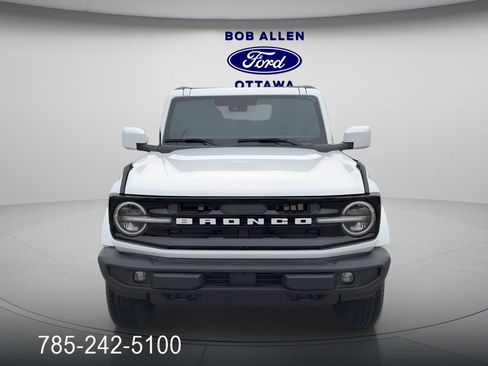 New 2025 Ford Bronco Outer Banks image 8