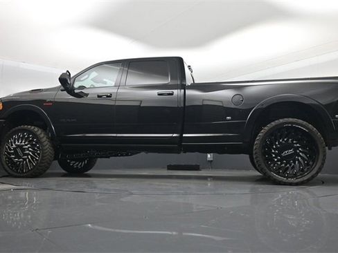 Used 2022 RAM 3500 Limited w/ Max Tow Package image 62