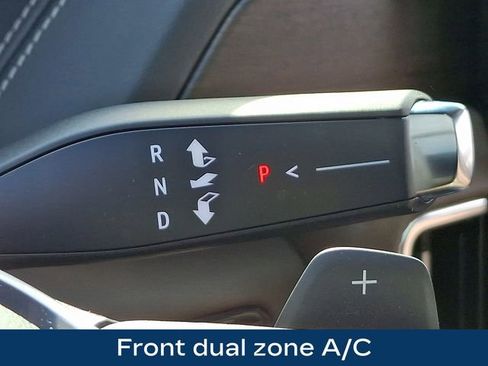 Used 2025 GMC Yukon Denali Ultimate image 11