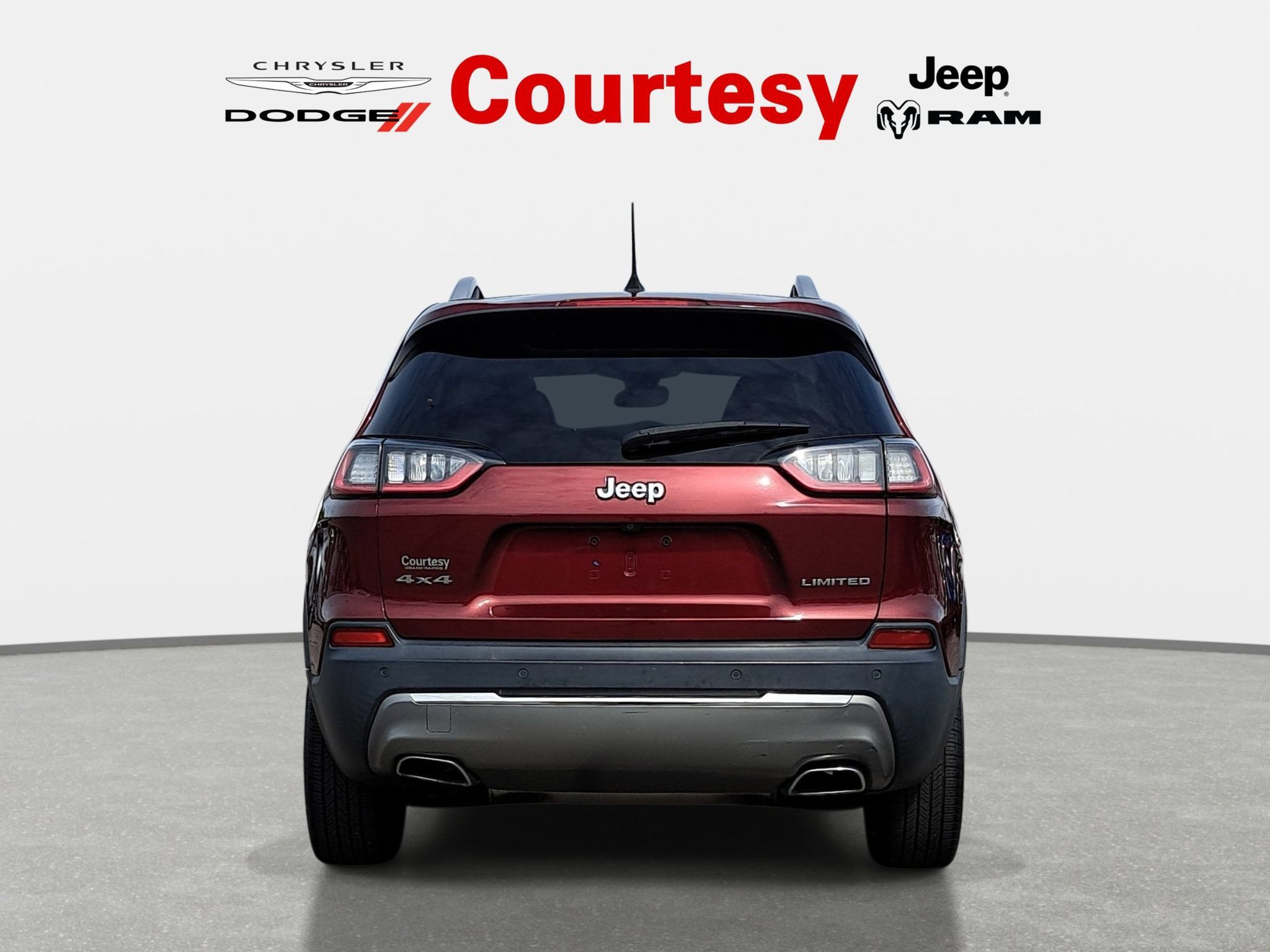 Used 2019 Jeep Cherokee Limited AWD/4WD image 5