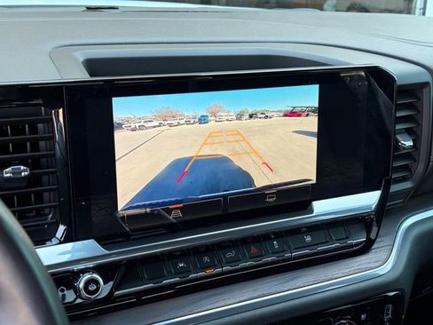 Used 2022 GMC Sierra 1500 SLT w/ SLT Convenience Package image 11