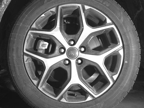 Used 2025 Jeep Compass Limited image 12