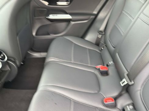 Certified 2025 Mercedes-Benz GLC 300 4MATIC image 12