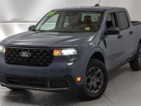 Used 2025 Ford Maverick XLT w/ Equipment Group 302A AWD/4WD image 6