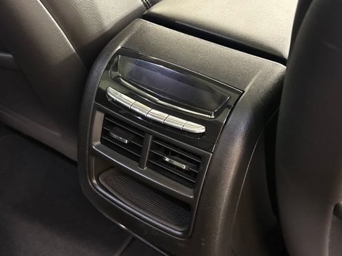 Used 2018 Cadillac XT5 Premium Luxury FWD image 27