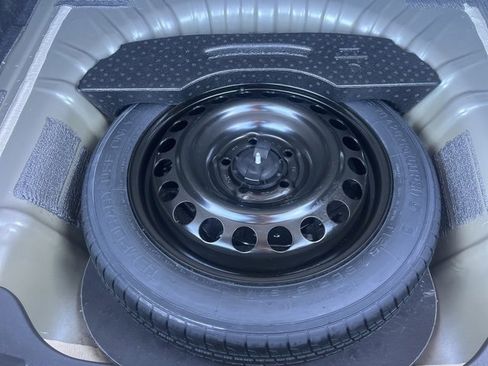 Used 2023 Chevrolet Malibu LT image 40