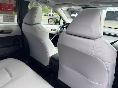 New 2026 Toyota Corolla Cross LE w/ Moonroof Package FWD image 33