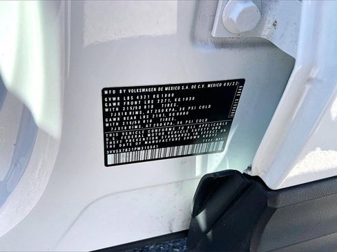 Certified 2023 Volkswagen Taos SE image 30