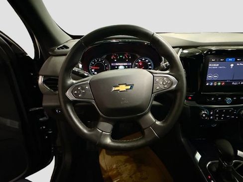 Used 2023 Chevrolet Traverse LT image 12