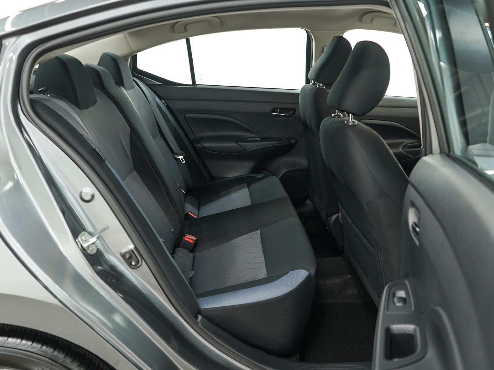 Used 2025 Nissan Versa SV w/ Trunk Package FWD image 12