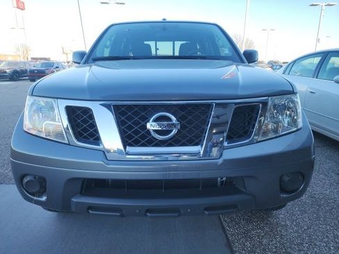 Certified 2016 Nissan Frontier SV image 2