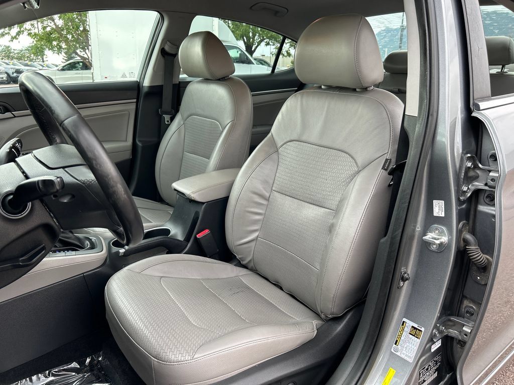 Used 2017 Hyundai Elantra Limited FWD image 15