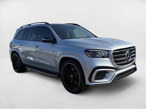 New 2026 Mercedes-Benz GLS 580 4MATIC image 4