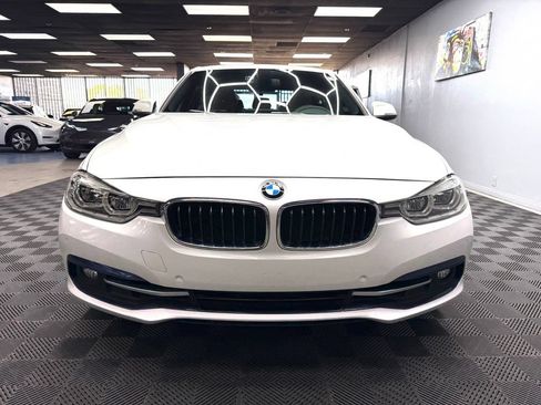 Used 2017 BMW 330i Sedan RWD image 4