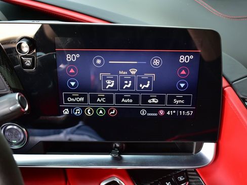 Used 2021 Chevrolet Corvette Stingray w/ Z51 Performance Package image 34