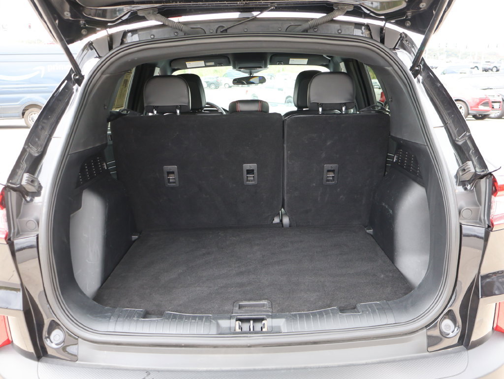 Certified 2025 Ford Escape ST-Line AWD/4WD image 14