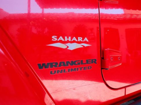 Used 2015 Jeep Wrangler Unlimited Sahara AWD/4WD image 42