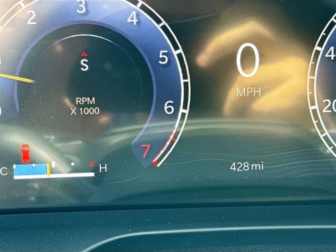 Used 2025 Jeep Grand Cherokee Limited image 13