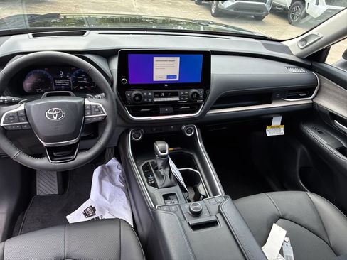 New 2026 Toyota Grand Highlander AWD image 19