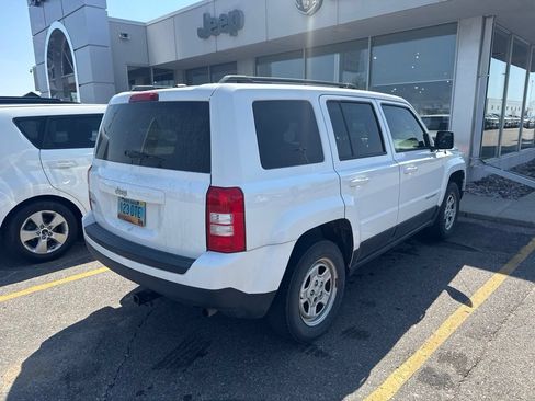 Used 2016 Jeep Patriot Sport w/ Power Value Group AWD/4WD image 7