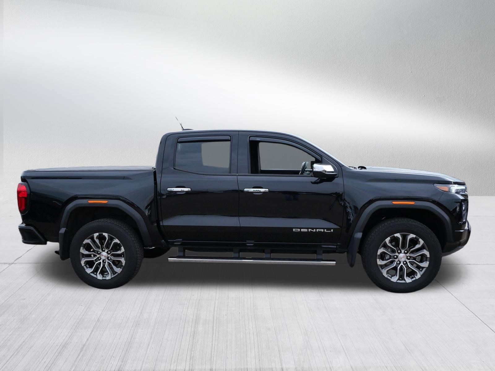 Used 2023 GMC Canyon Denali AWD/4WD image 8