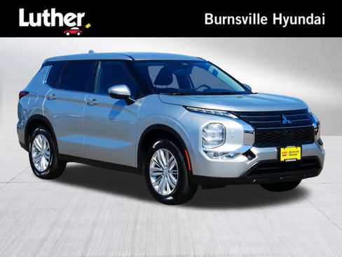 Used 2022 Mitsubishi Outlander ES AWD/4WD image 1