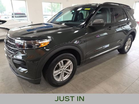 Used 2023 Ford Explorer XLT AWD/4WD image 1