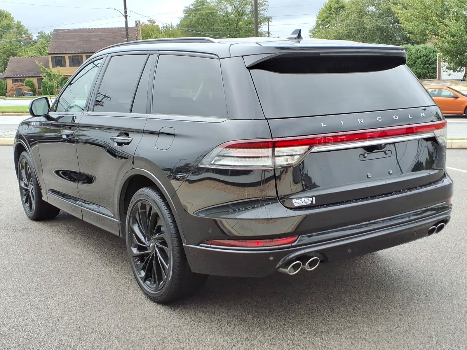 Certified 2023 Lincoln Aviator Reserve w/ Equipment Group 201A AWD/4WD image 6