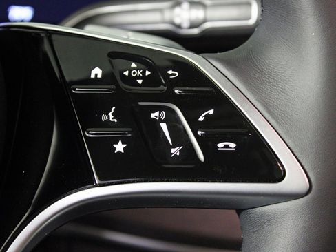 Certified 2025 Mercedes-Benz GLE 450 4MATIC image 20