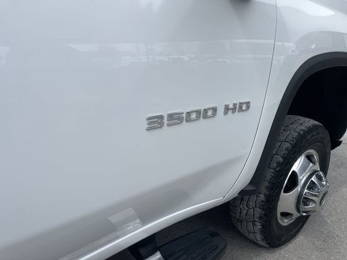 Used 2022 Chevrolet Silverado 3500 High Country w/ Safety Package II AWD/4WD image 15