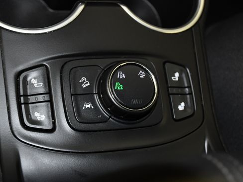 Used 2020 GMC Terrain SLT w/ Preferred Package AWD/4WD image 33
