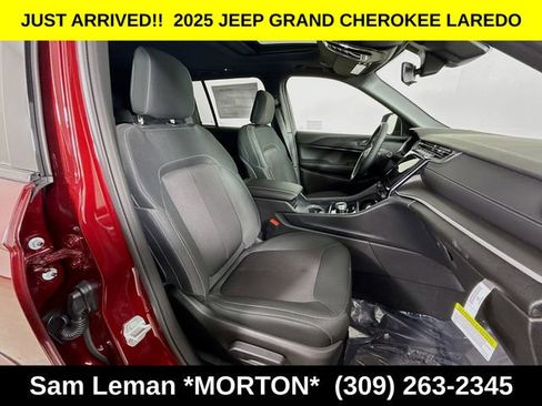 New 2025 Jeep Grand Cherokee Laredo w/ Luxury Tech Group I image 27