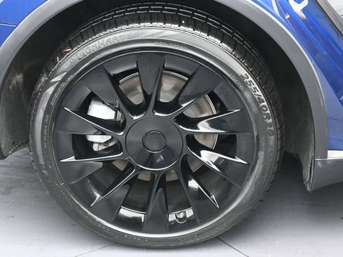 Used 2021 Tesla Model Y 2WD image 35