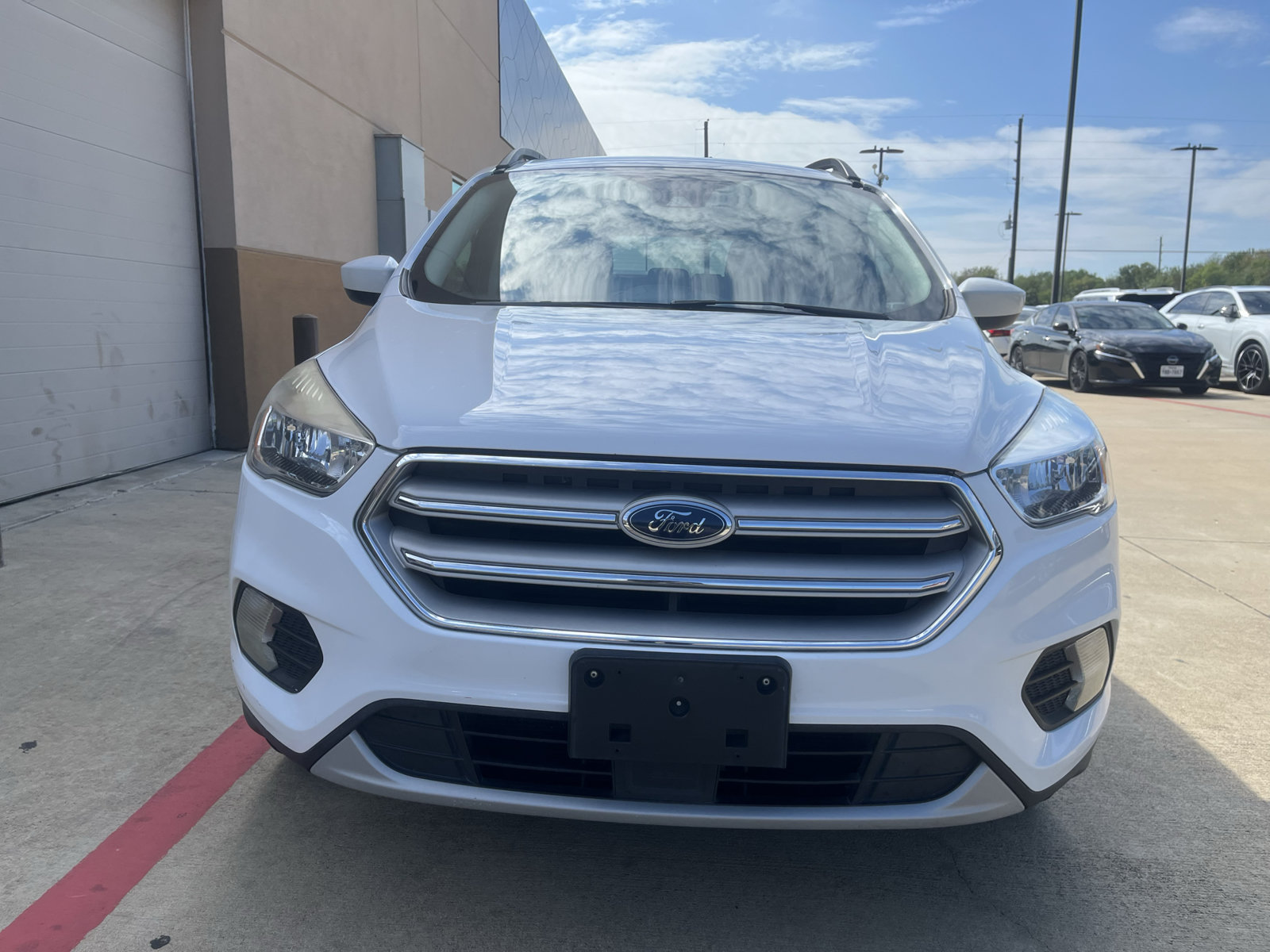 Used 2018 Ford Escape SE w/ Ford Safe & Smart Package FWD image 16