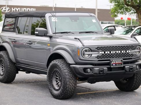 Certified 2022 Ford Bronco Badlands w/ Sasquatch Package AWD/4WD image 23