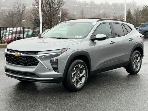 New 2026 Chevrolet Trax LT w/ Driver Confidence Package image 9