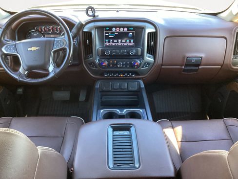 Used 2019 Chevrolet Silverado 2500 High Country w/ Duramax Plus Package image 4