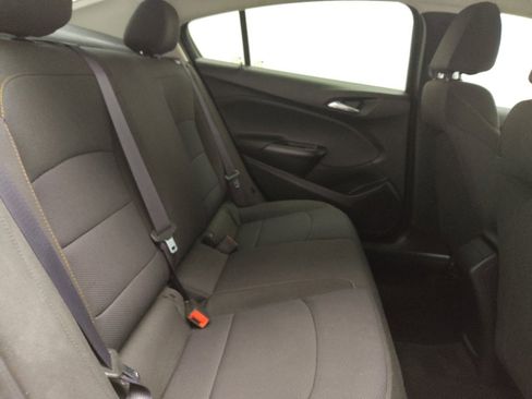 Used 2017 Chevrolet Cruze LS FWD image 19